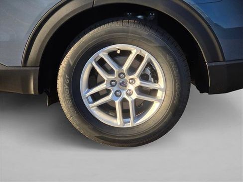 New 2026 Ford Explorer Active RWD image 9