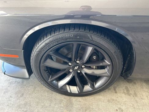 Used 2019 Dodge Challenger R/T w/ Performance Handling Group image 14