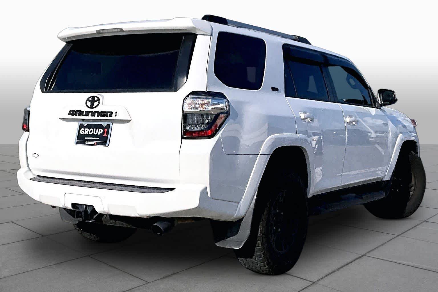 Used 2022 Toyota 4Runner SR5 Premium w/ Moonroof Package RWD image 12
