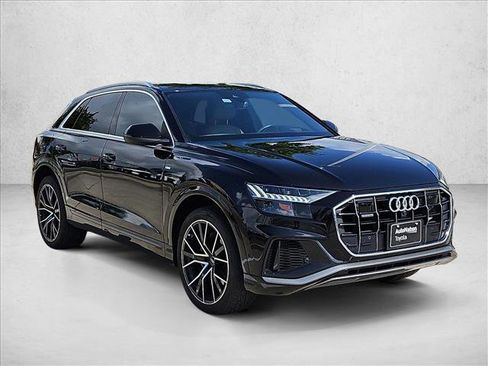 Used 2020 Audi Q8 Prestige w/ Prestige Package AWD/4WD image 3