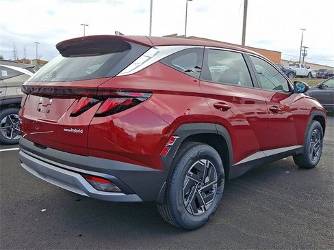 New 2026 Hyundai Tucson Blue SE image 4