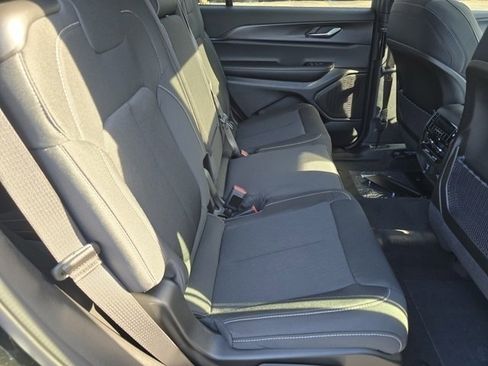 Used 2025 Jeep Grand Cherokee L Laredo w/ Luxury Tech Group I AWD/4WD image 31