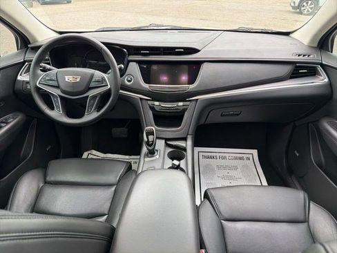 Used 2017 Cadillac XT5 Luxury w/ Driver Awareness Package AWD/4WD image 24