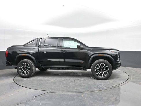 New 2025 GMC Canyon AT4 w/ Nightfall Edition image 8
