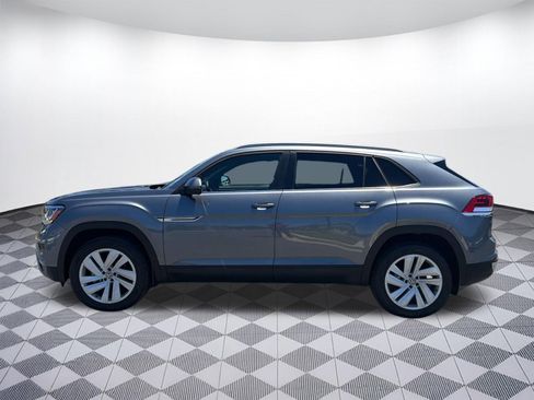 Certified 2022 Volkswagen Atlas Cross Sport SE AWD/4WD image 2
