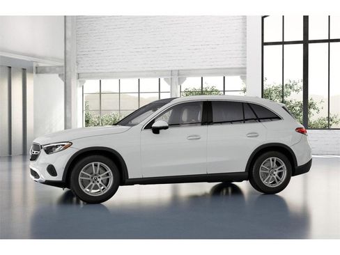 New 2025 Mercedes-Benz GLC 300 4MATIC image 36