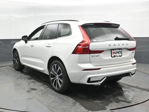 Used 2024 Volvo XC60 B5 Plus w/ Protection Package Premier image 9