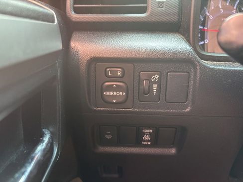 Used 2019 Toyota 4Runner SR5 Premium RWD image 22