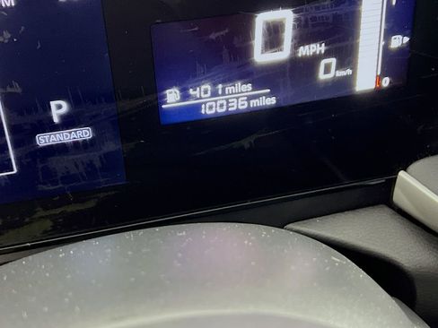 Used 2025 Nissan Kicks S image 5