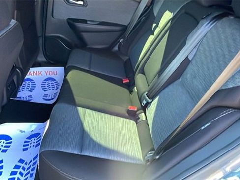 Used 2023 Nissan Rogue SV image 12