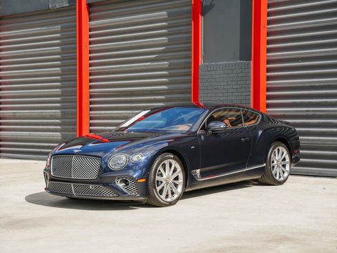 Used 2020 Bentley Continental GT image 34