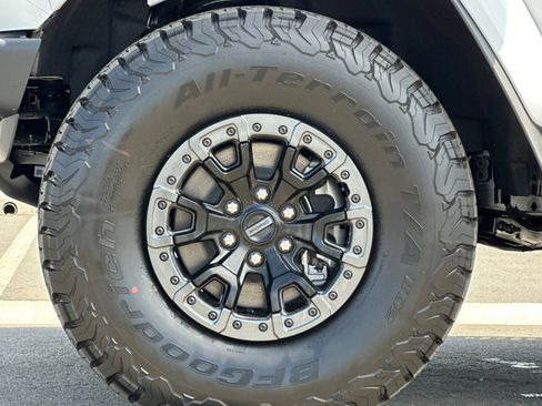 New 2026 Ford Bronco Raptor AWD/4WD image 25