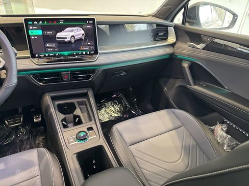 New 2026 Volkswagen Tiguan SE R-Line image 12