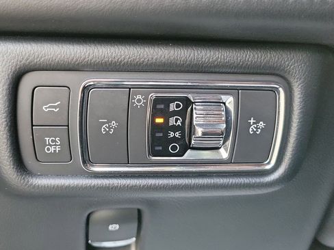 Certified 2022 Lincoln Nautilus FWD w/ Premium Package image 24