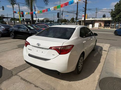 Used 2017 Toyota Corolla LE w/ Carpet Mat Package (TMS) FWD image 10