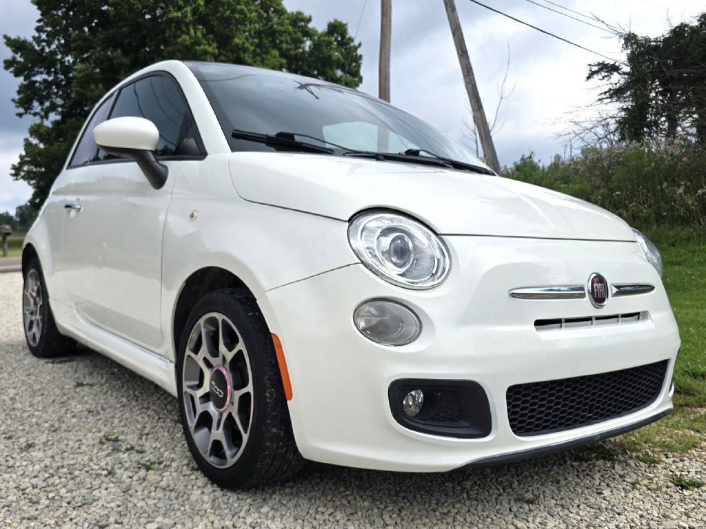 Used 2015 FIAT 500 Sport w/ Comfort/Convenience Group FWD image 11