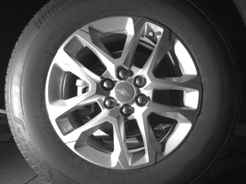 Used 2021 Chevrolet Traverse LT AWD/4WD image 11