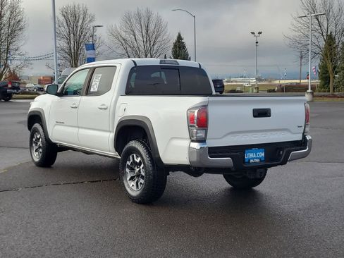 Used 2020 Toyota Tacoma TRD Off-Road image 12