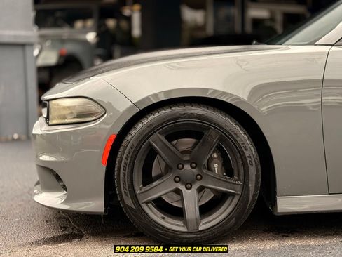 Used 2019 Dodge Charger Scat Pack RWD image 16