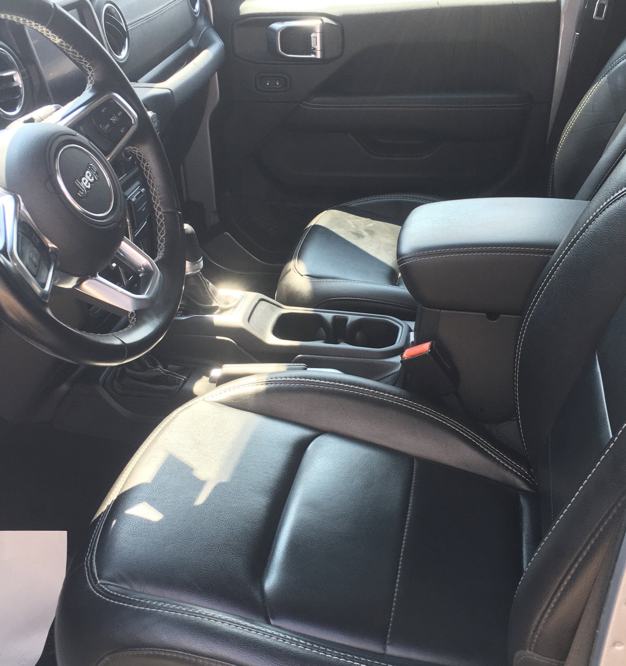 Used 2021 Jeep Wrangler Unlimited Sahara AWD/4WD image 9