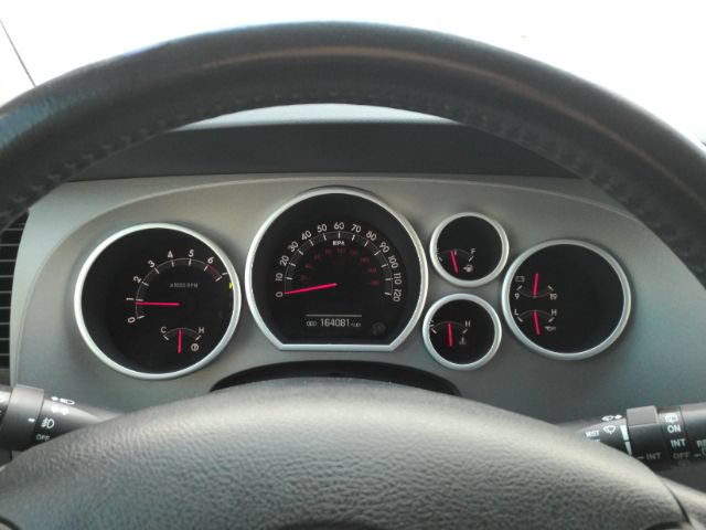 Used 2013 Toyota Sequoia Limited RWD image 41