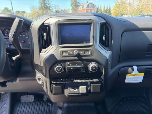 Used 2025 Chevrolet Silverado 1500 W/T image 14