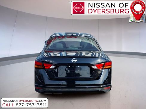 Used 2024 Nissan Altima 2.5 SV image 4