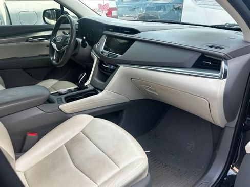 Used 2021 Cadillac XT5 Premium Luxury AWD/4WD image 9