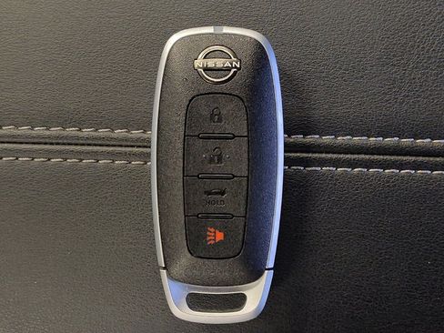 Used 2025 Nissan Sentra SV FWD image 32