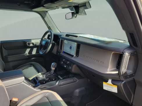 New 2025 Ford Bronco Outer Banks image 11