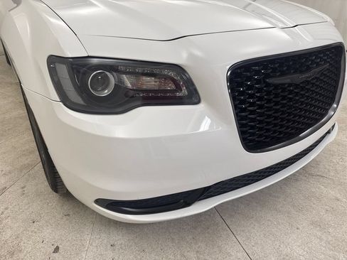 Used 2023 Chrysler 300 Touring w/ Sport Appearance Package RWD image 16