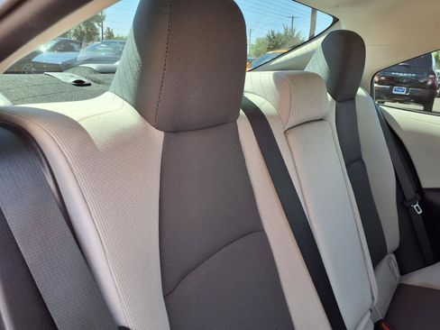 Used 2024 Toyota Corolla LE FWD image 15