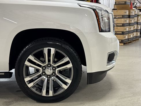 Used 2019 GMC Yukon XL Denali w/ Denali Ultimate Package image 11