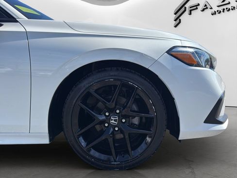 Used 2023 Honda Civic Sport image 22