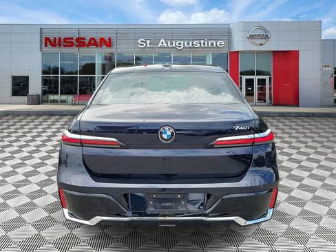 Used 2025 BMW 740i RWD image 3