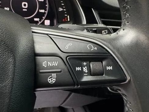 Used 2018 Audi Q7 3.0T Prestige w/ Prestige Package AWD/4WD image 32