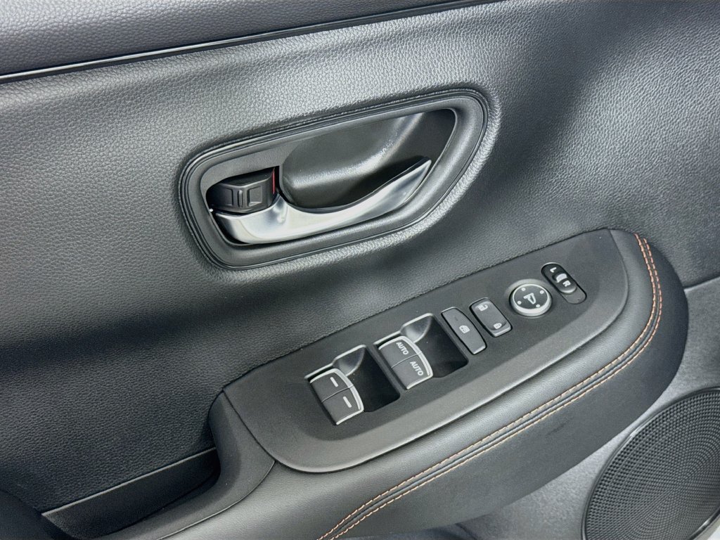 Used 2026 Honda HR-V Sport image 17