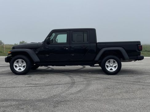 Used 2023 Jeep Gladiator Sport image 24