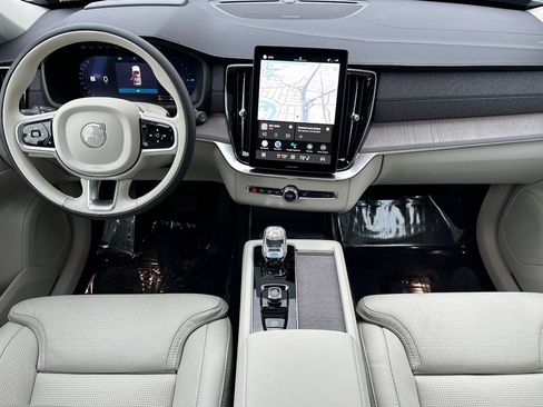 New 2026 Volvo XC90 T8 Ultra w/ Protection Package Premier AWD/4WD image 3