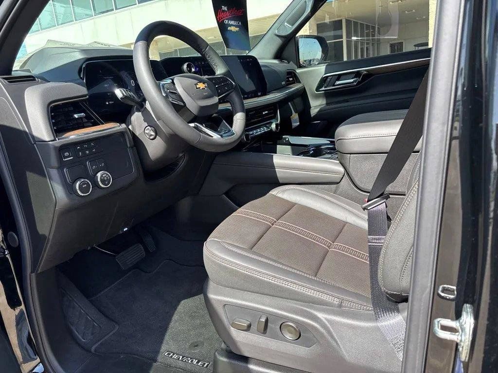 Used 2026 Chevrolet Tahoe High Country RWD image 17