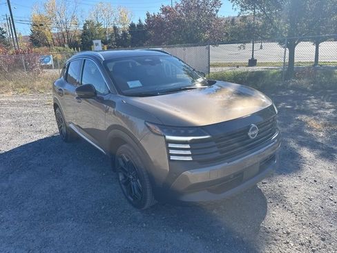 New 2026 Nissan Kicks SR w/ SR Premium Package image 3