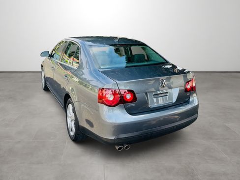 Used 2008 Volkswagen Jetta SE FWD image 4