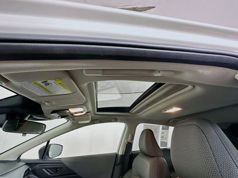 Used 2024 Subaru Crosstrek 2.0i Premium image 25