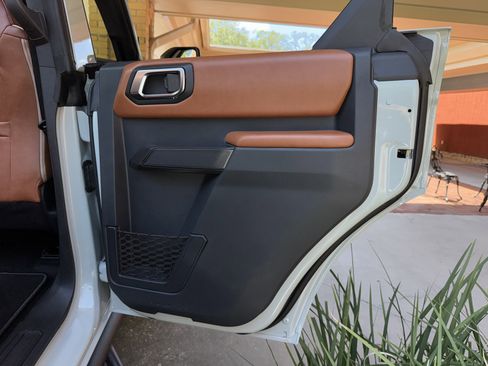 Used 2024 Ford Bronco Outer Banks AWD/4WD image 37