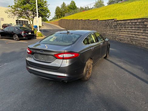 Used 2014 Ford Fusion SE w/ Equipment Group 202A FWD image 7