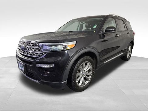 Used 2023 Ford Explorer Limited image 3
