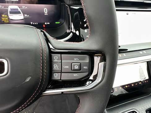 Used 2024 Jeep Wagoneer Launch Edition image 29