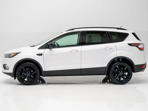 Used 2017 Ford Escape SE w/ SE Sport Appearance Package AWD/4WD image 27