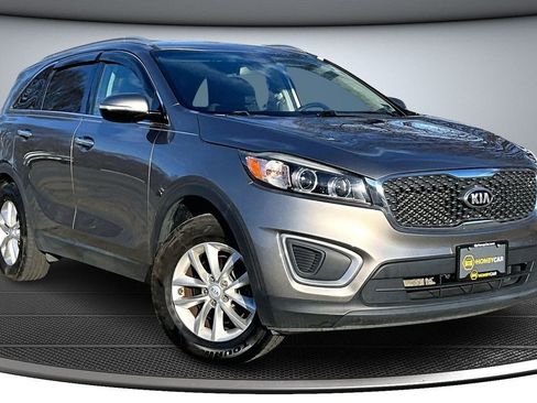 Used 2018 Kia Sorento LX image 1