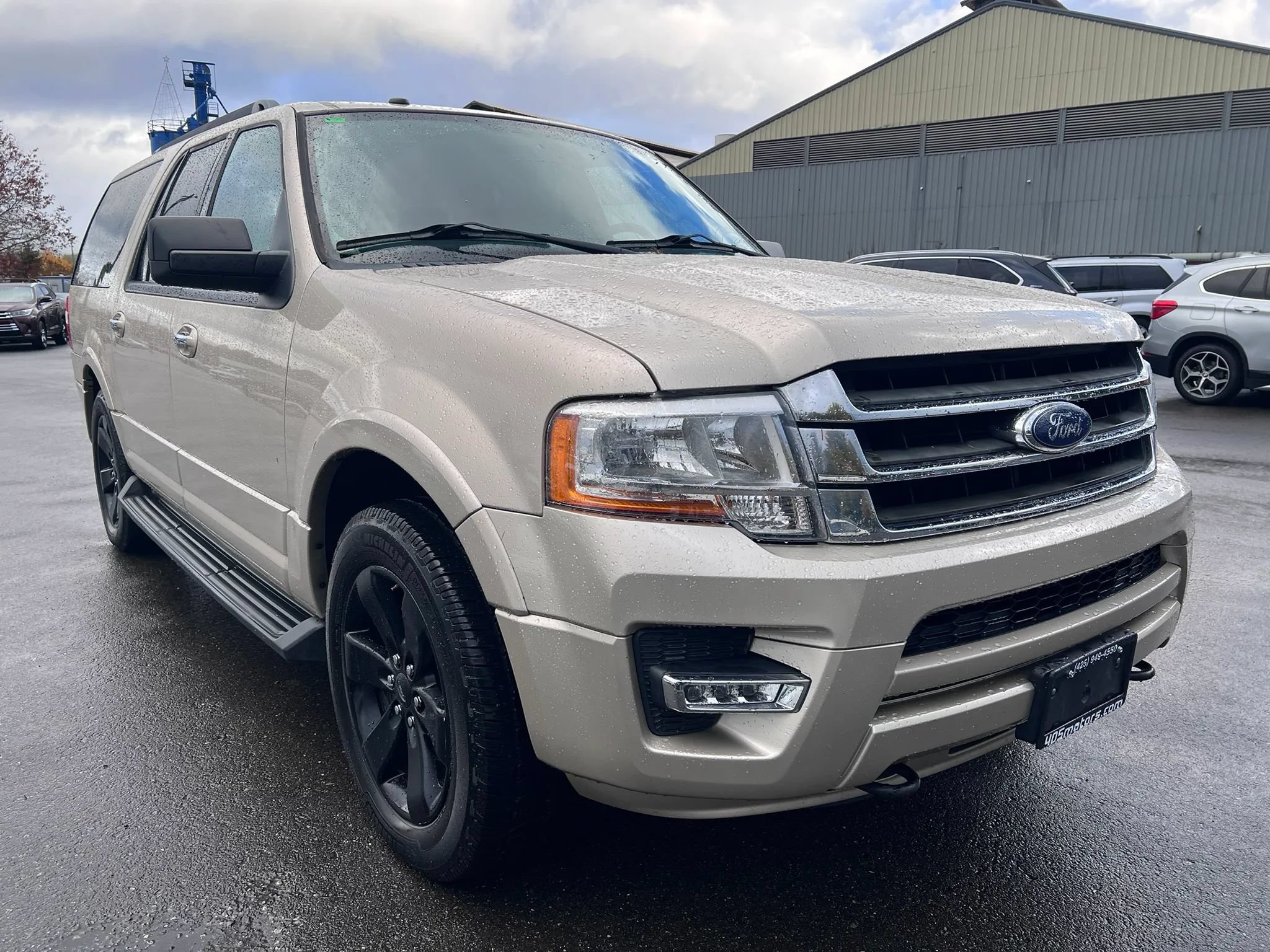 Used 2017 Ford Expedition EL XLT w/ Equipment Group 202A AWD/4WD image 1